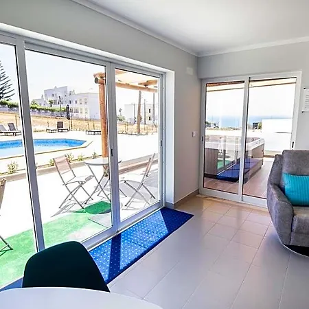 Atlantic Hostel Ericeira