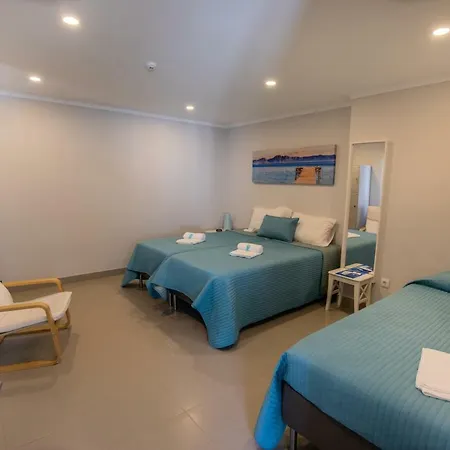 Atlantic Hostel *