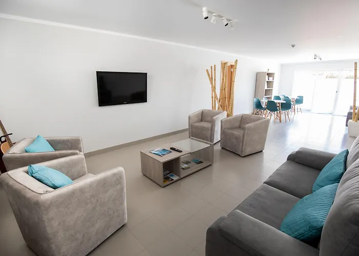 بيت شباب Atlantic