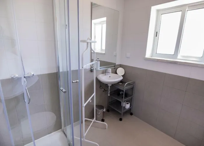 بيت شباب Atlantic *