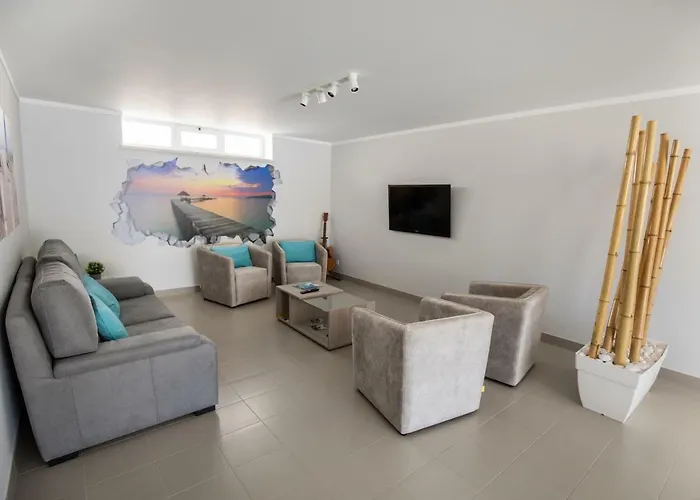 بيت شباب Atlantic إيريسييرا